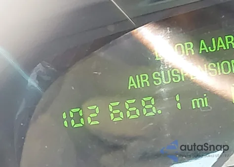 2000 Lincoln Town Car Cartier from USA, damaged, VIN 1LNHM83W2YY923563